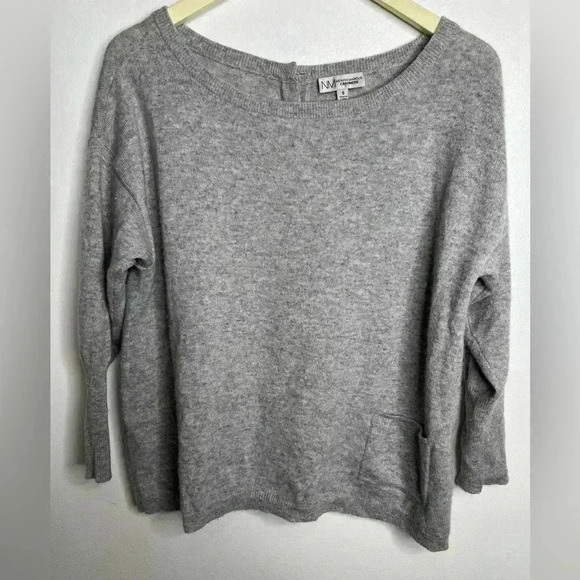 Neiman Marcus 100% Cashmere Color Button Back Sweater Size Small - Picture 1 of 5